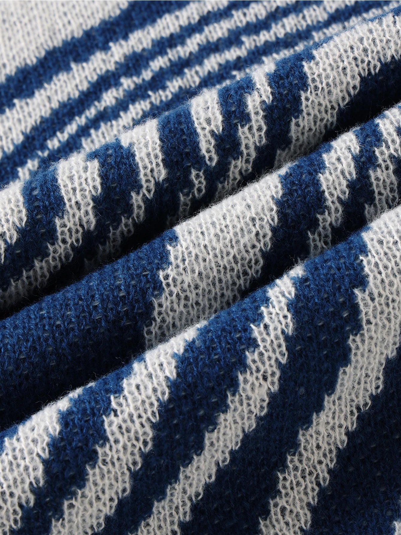 New Popular Maze Jacquard Pattern Knitted Pullover Sweater