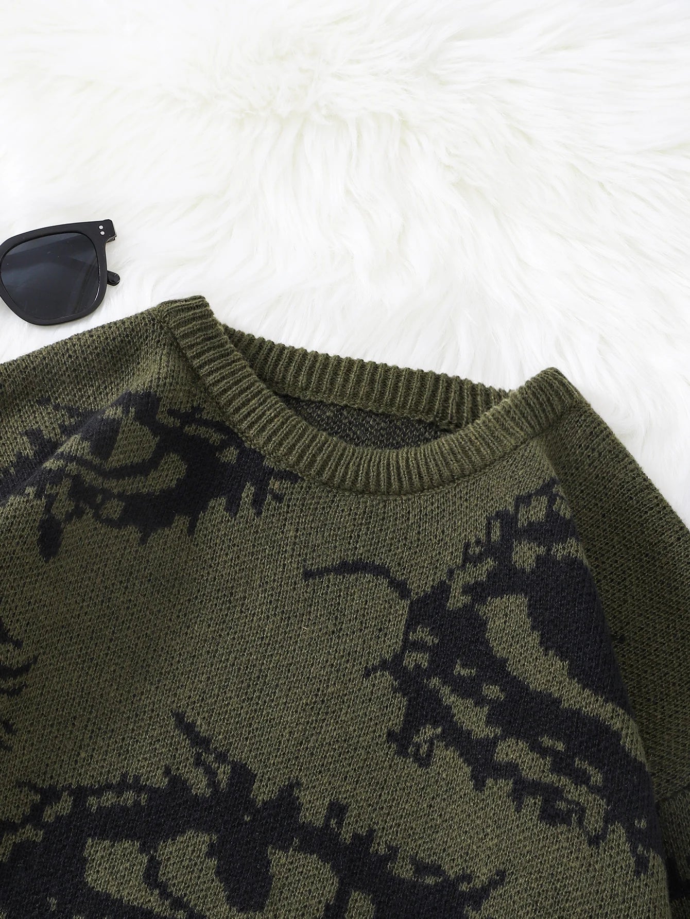 New Popular Abstract Eye Jacquard Pattern Pullover Sweater