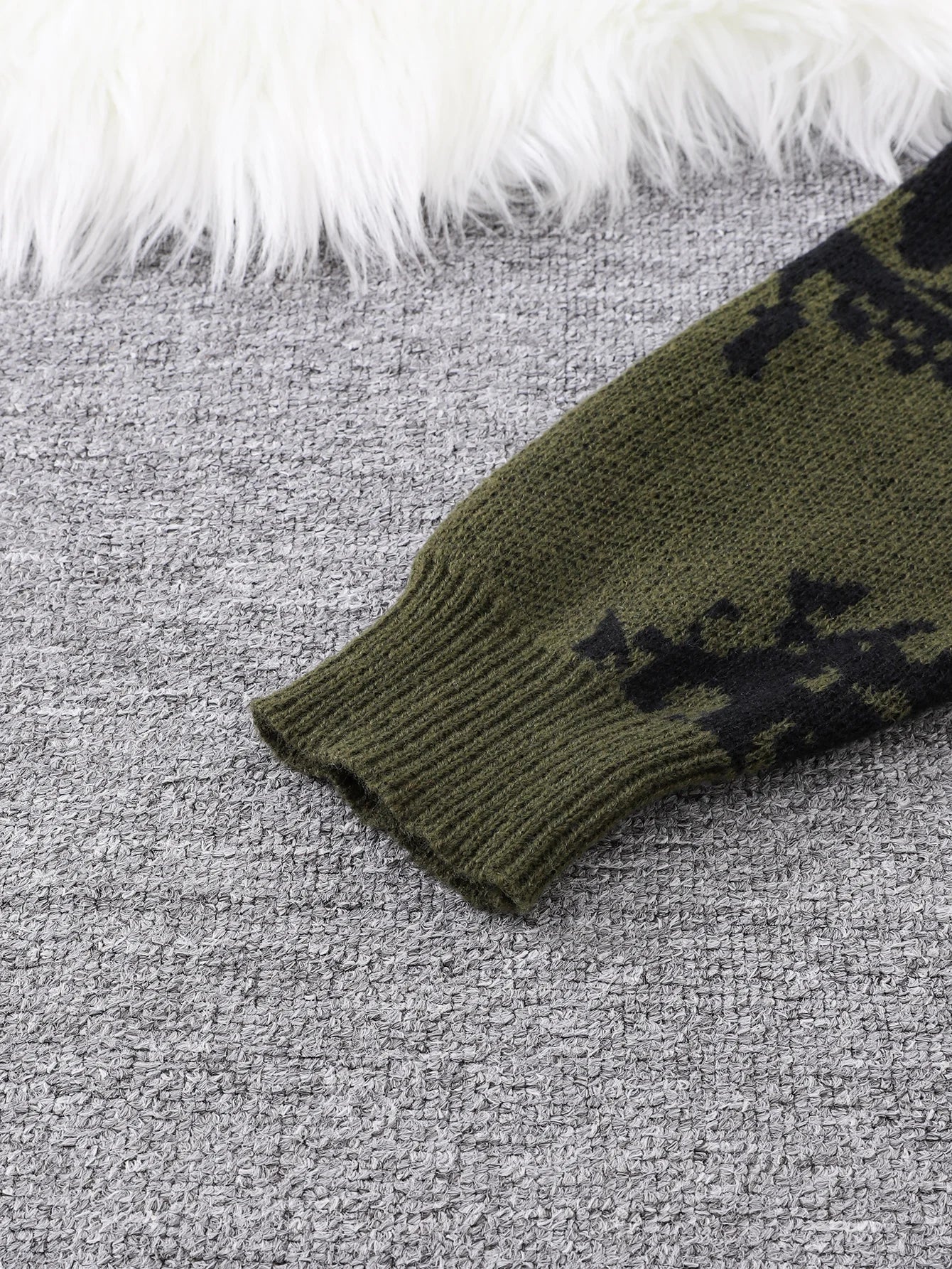 New Popular Abstract Eye Jacquard Pattern Pullover Sweater